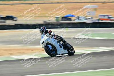 media/Sep-07-2025-TrackXperience (Sun) [[ee17e62fad]]/Level 2/Session 4 (Lower Chicane)/